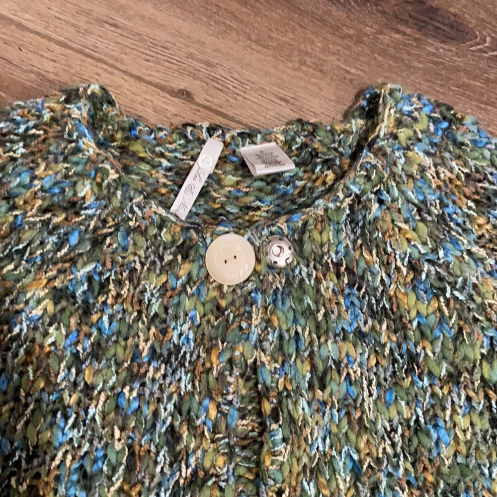 Short Sweater With Button - image 2